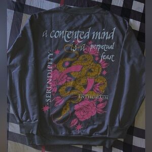 SOLD ‼️Chinese Dragon Graphic Design Cuffed Sweatshirt in Grey. Men’s size S